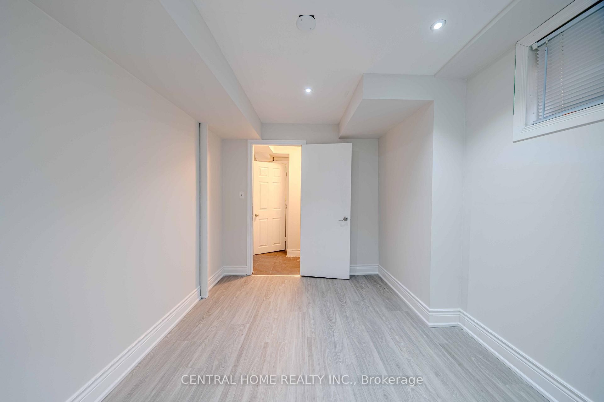 Photo 24 of 2 Noel Street, Markham, Markham Village — HOMEH