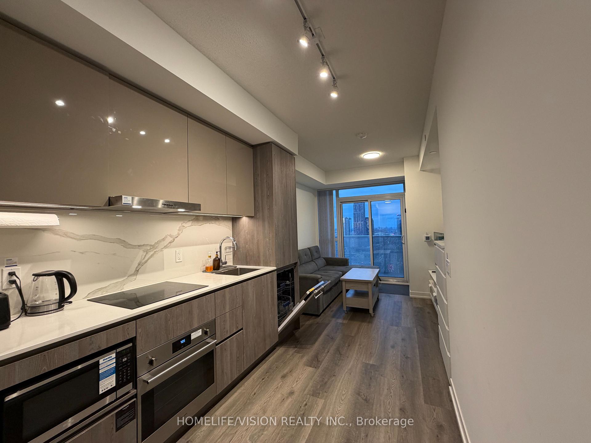 Photo 6 of Unit 3207, 8 Interchange Way, Vaughan, Vaughan Corporate Centre — HOMEH