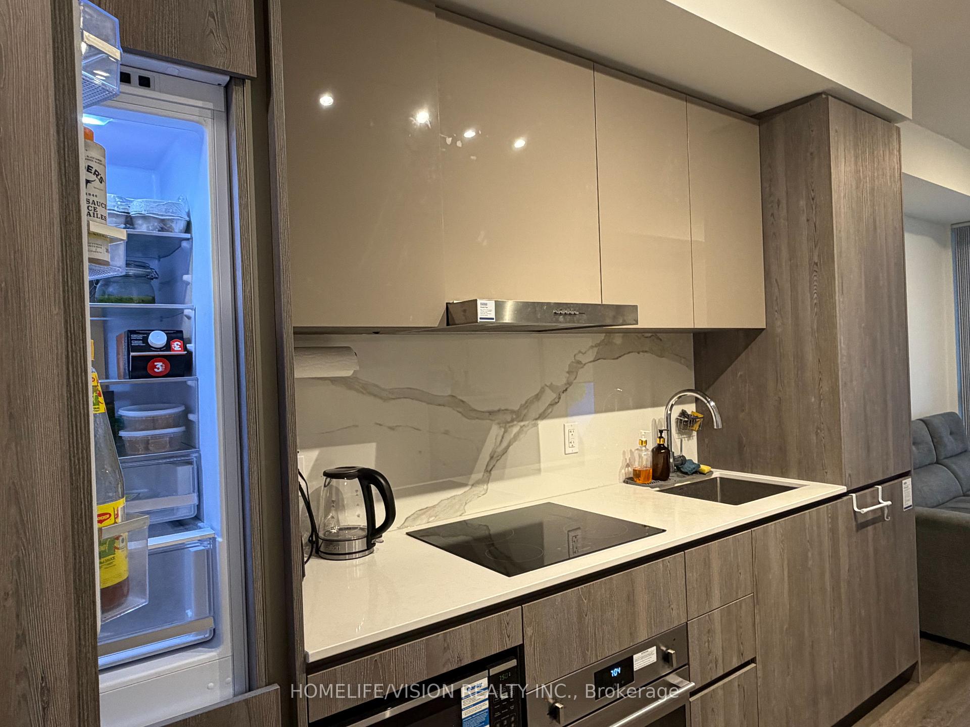 Photo 7 of Unit 3207, 8 Interchange Way, Vaughan, Vaughan Corporate Centre — HOMEH