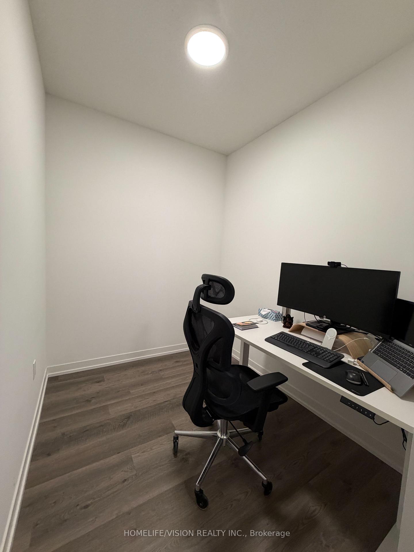 Photo 13 of Unit 3207, 8 Interchange Way, Vaughan, Vaughan Corporate Centre — HOMEH