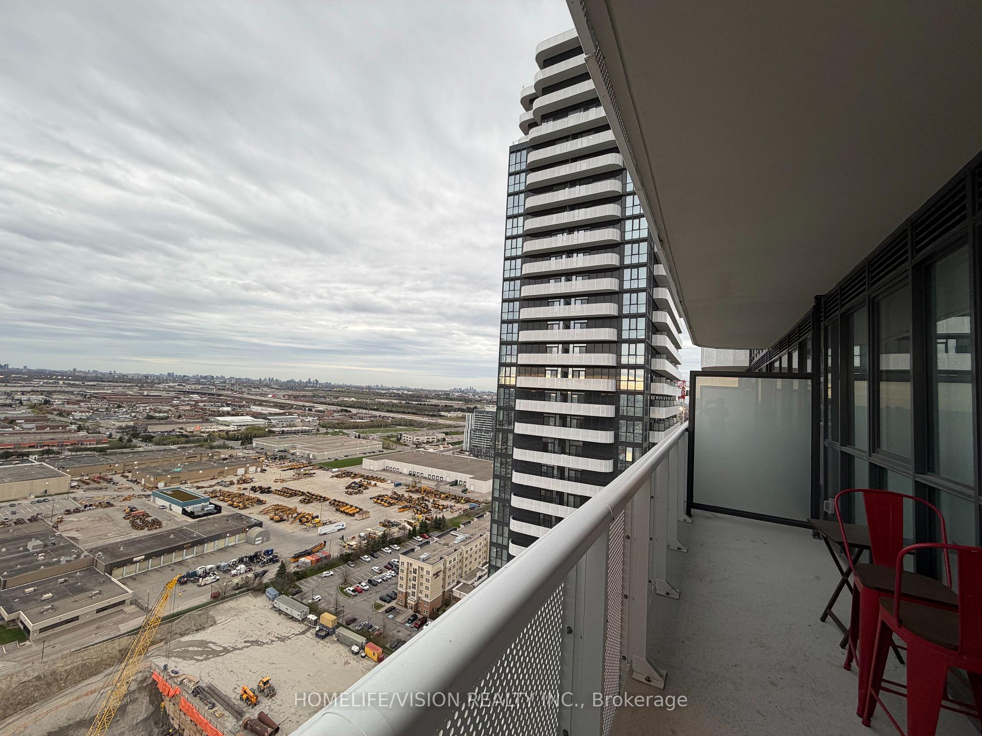 Photo 17 of Unit 3207, 8 Interchange Way, Vaughan, Vaughan Corporate Centre — HOMEH