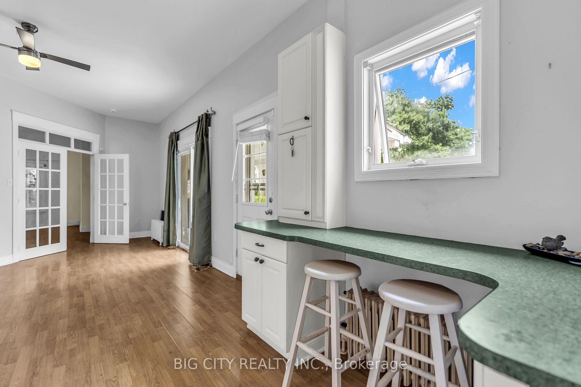 Photo 10 of 16 East Avenue, St. Thomas — HOMEH