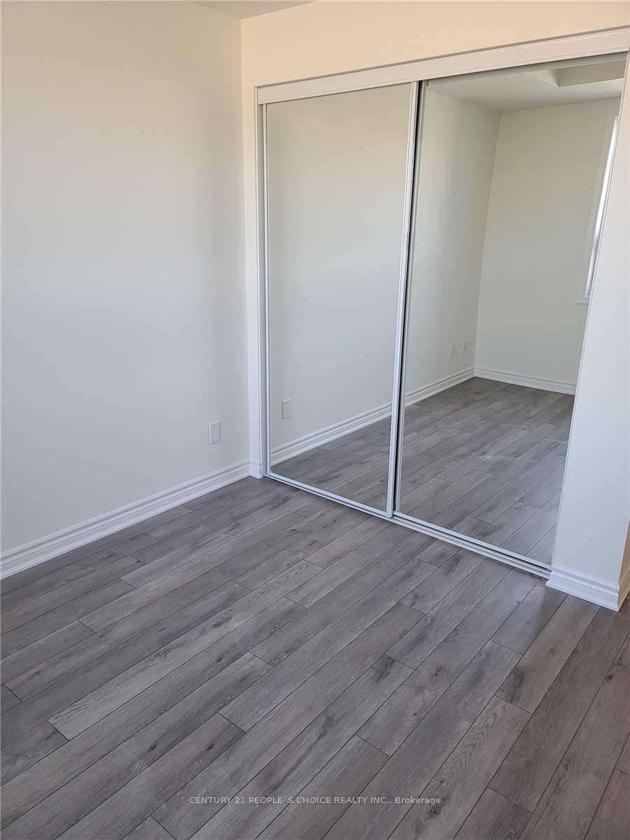 Photo 6 of Unit 325, 200 Lagerfeld Drive, Brampton, Northwest Brampton — HOMEH