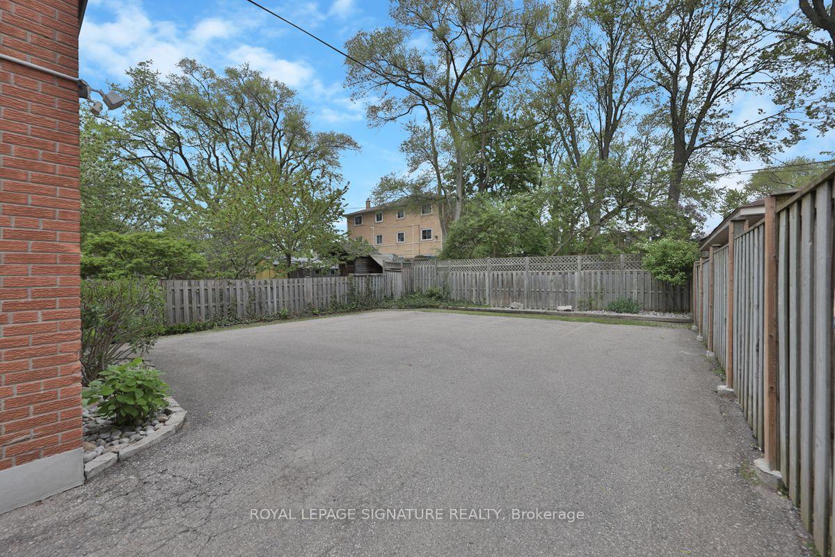 Photo 17 of Unit 2, 65 Mississauga Road, Mississauga, Port Credit — HOMEH