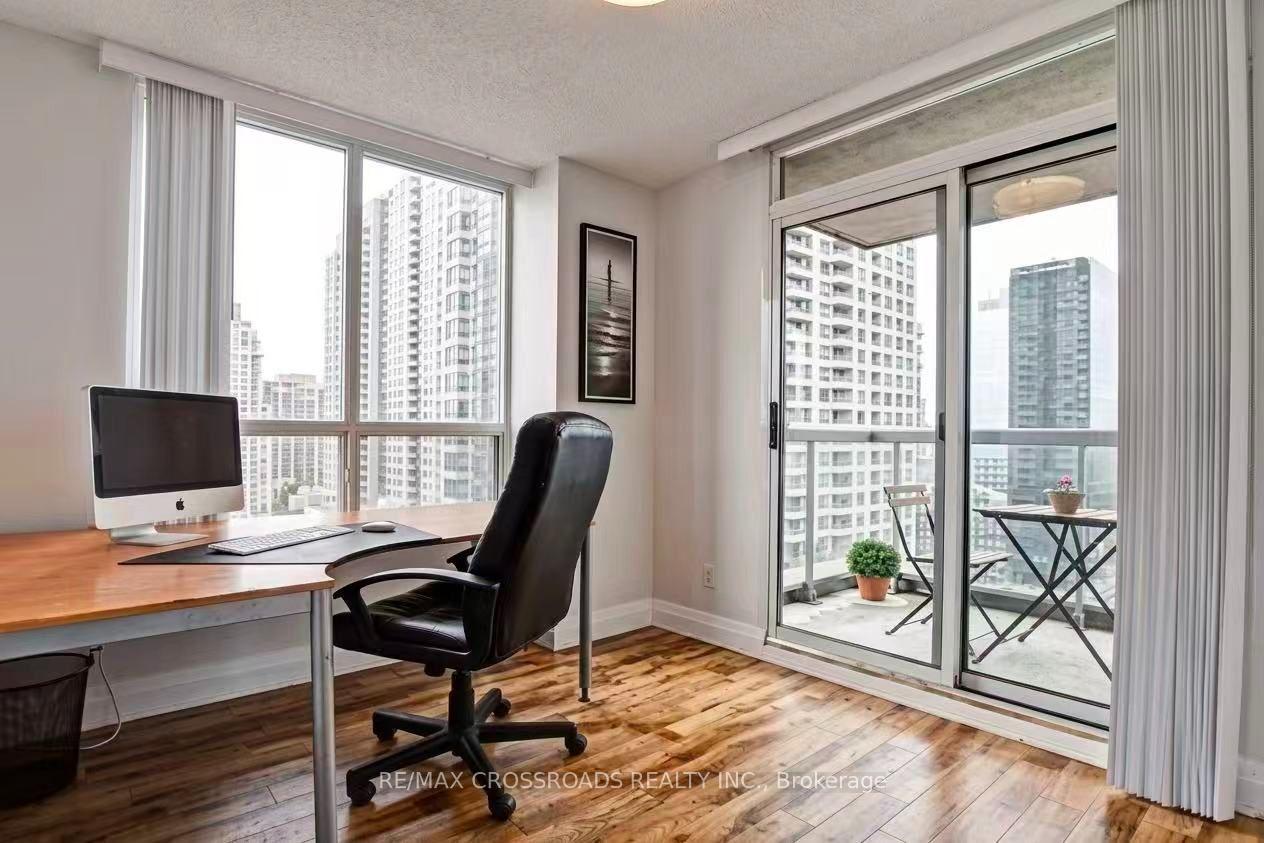 Photo 3 of Unit 2012, 28 Empress Avenue, North York, Willowdale East — HOMEH