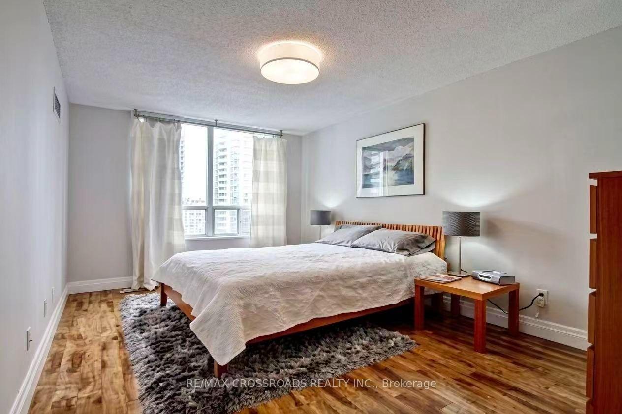 Photo 4 of Unit 2012, 28 Empress Avenue, North York, Willowdale East — HOMEH
