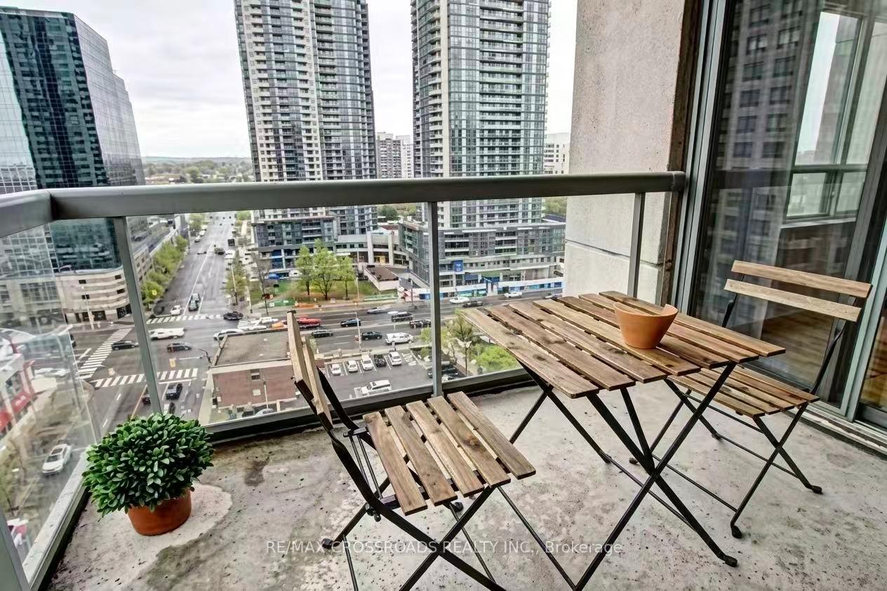 Photo 8 of Unit 2012, 28 Empress Avenue, North York, Willowdale East — HOMEH