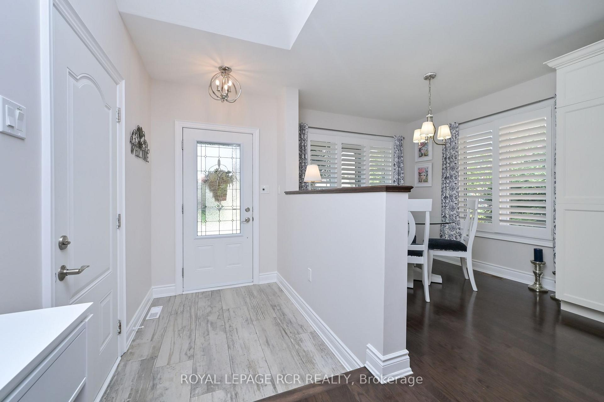 Photo 4 of 39 Westmount Drive, New Tecumseth, Alliston — HOMEH