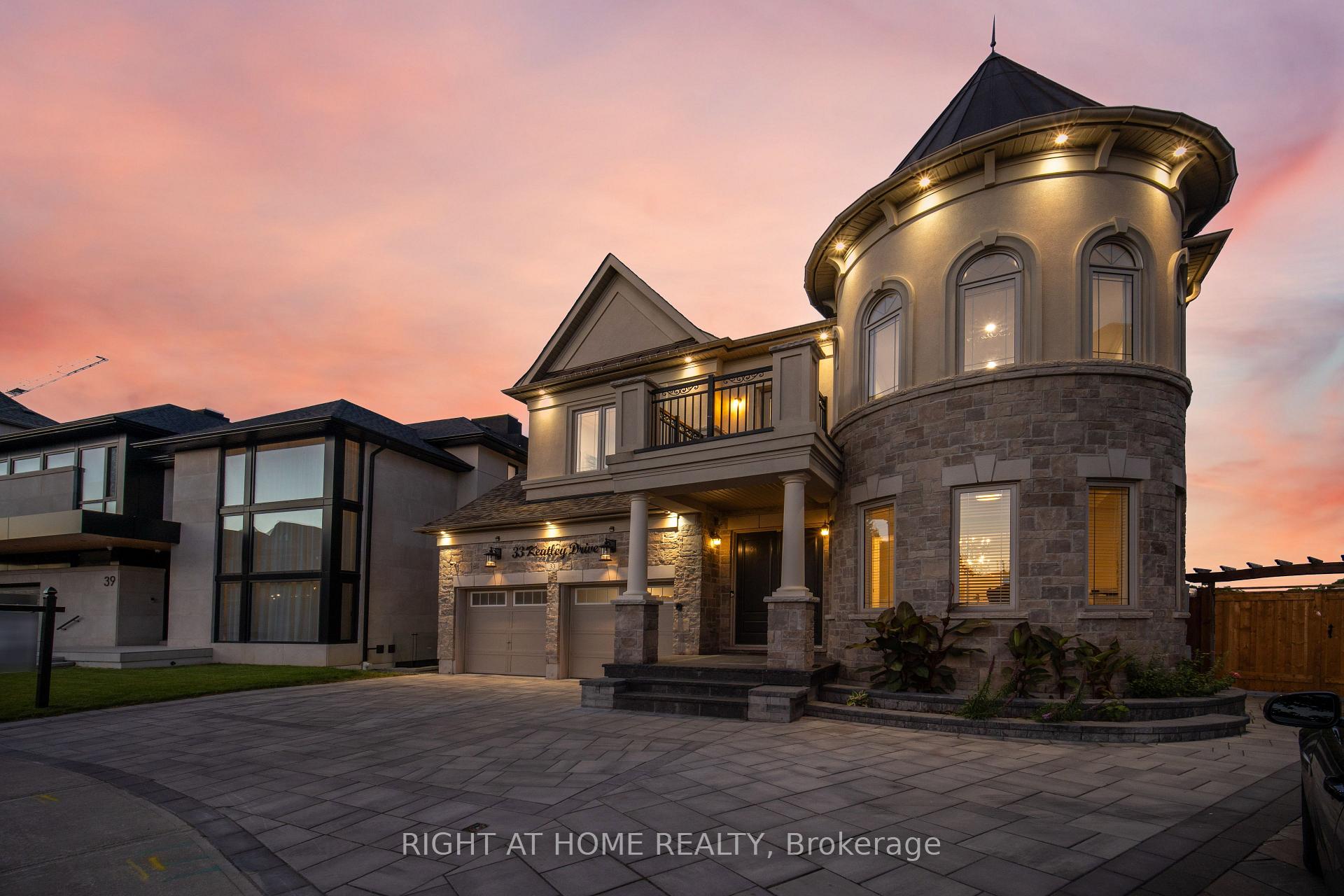 Photo 3 of 33 Keatley Drive, Vaughan, Patterson — HOMEH