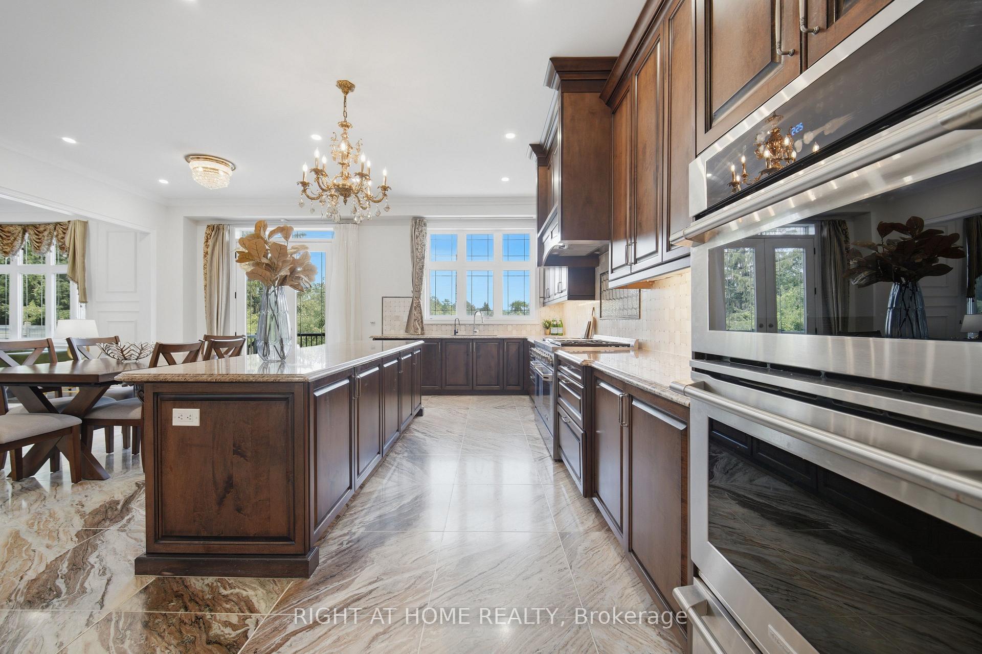 Photo 12 of 33 Keatley Drive, Vaughan, Patterson — HOMEH