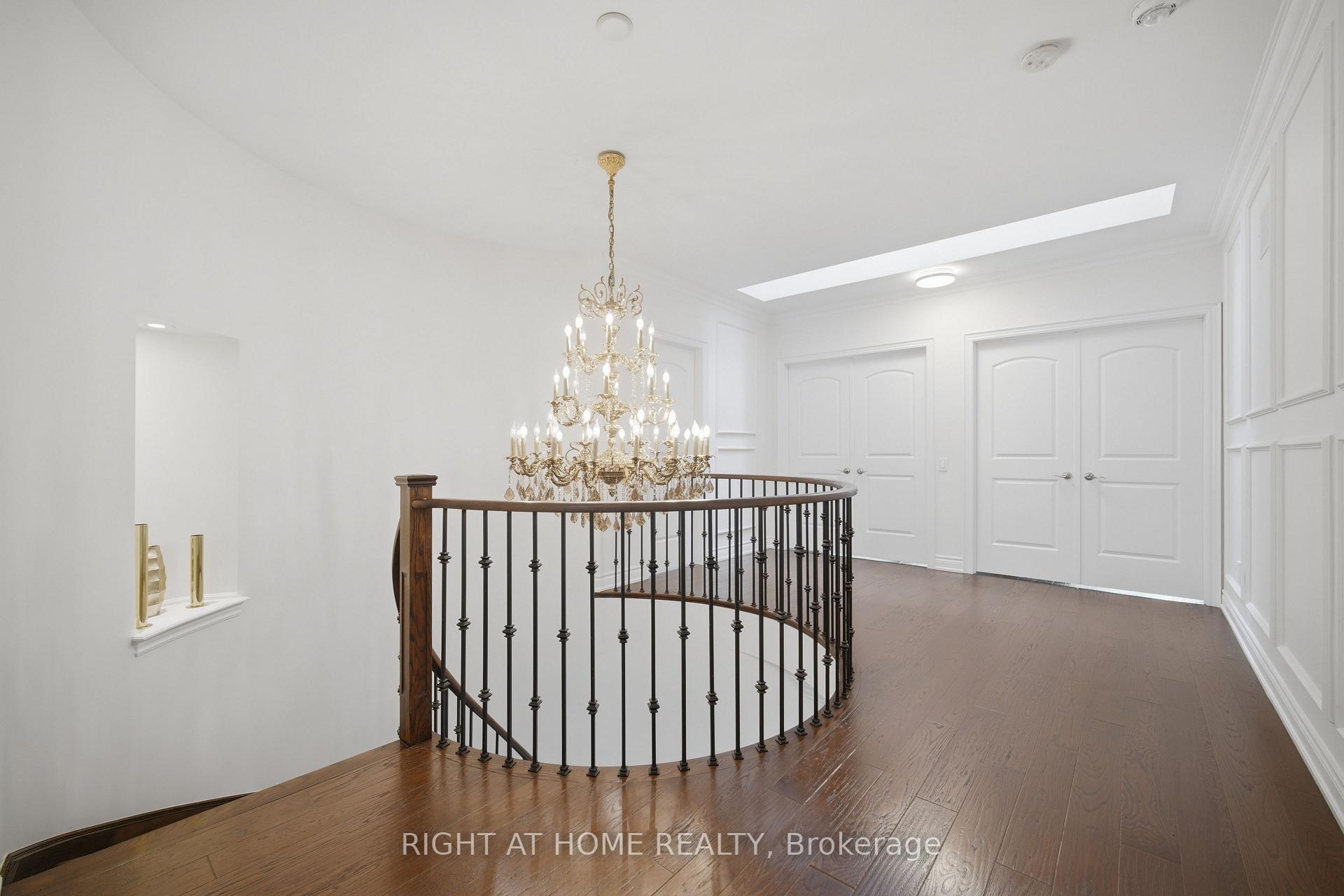 Photo 17 of 33 Keatley Drive, Vaughan, Patterson — HOMEH