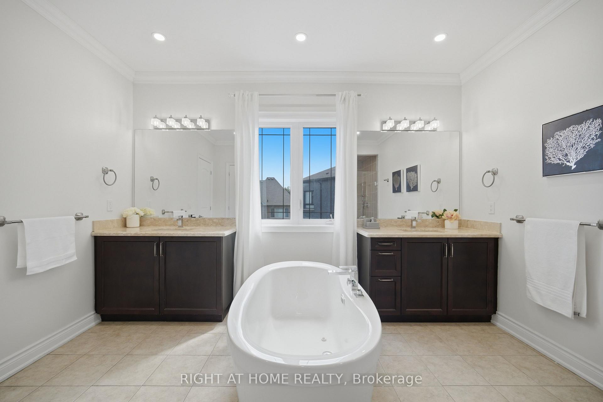 Photo 21 of 33 Keatley Drive, Vaughan, Patterson — HOMEH