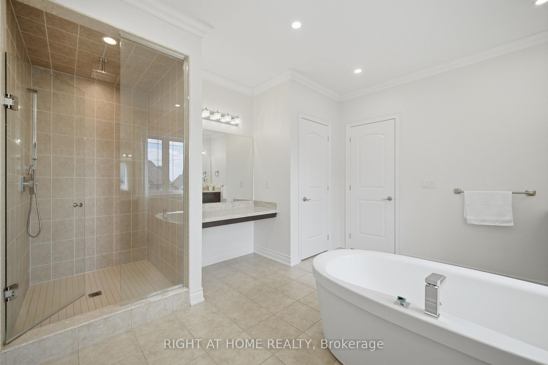 Photo 23 of 33 Keatley Drive, Vaughan, Patterson — HOMEH