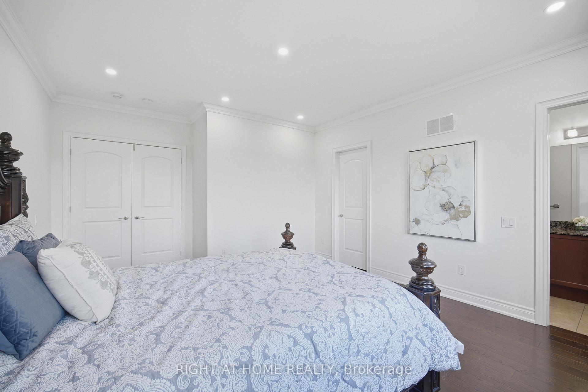 Photo 25 of 33 Keatley Drive, Vaughan, Patterson — HOMEH