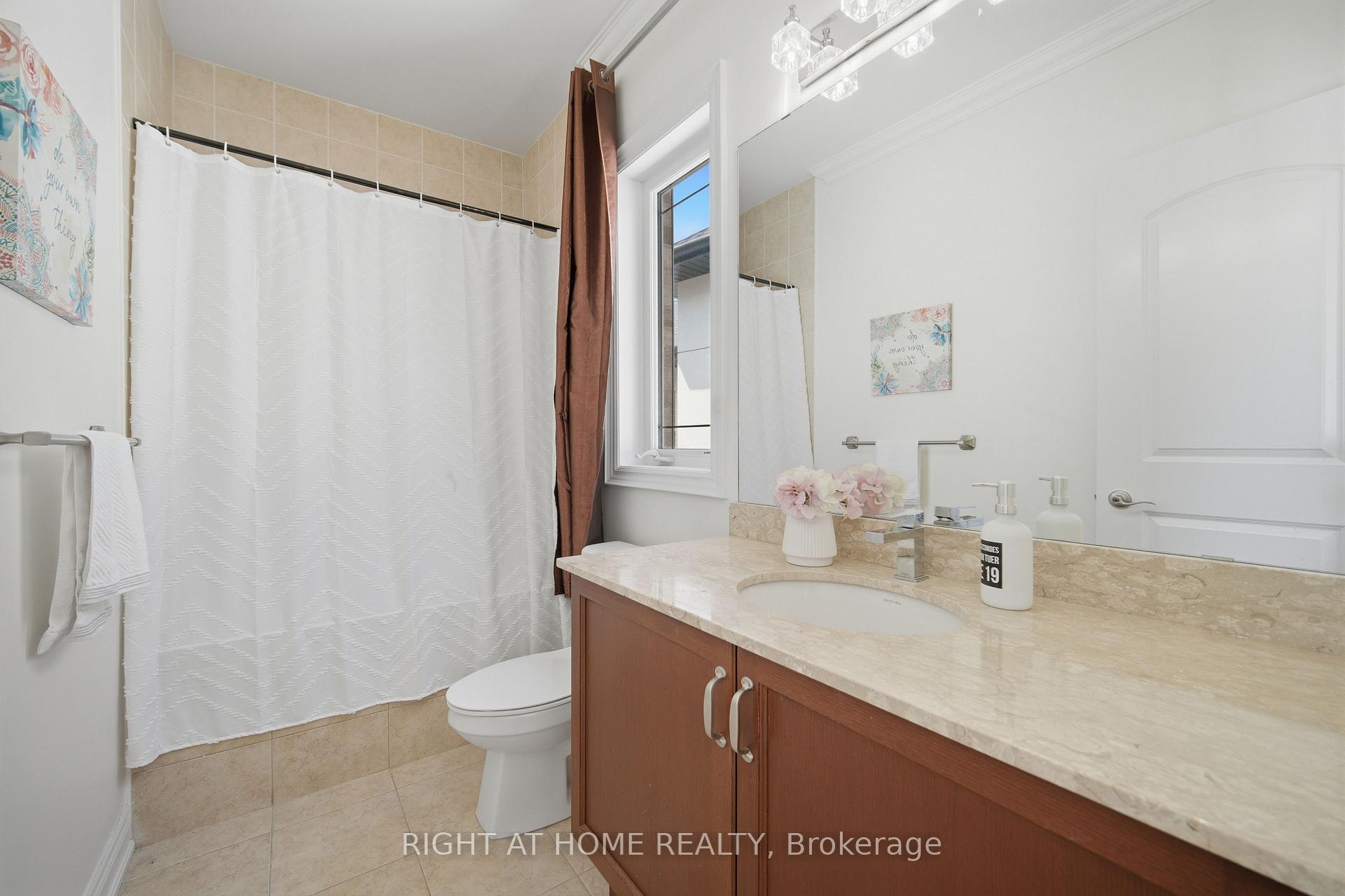 Photo 28 of 33 Keatley Drive, Vaughan, Patterson — HOMEH