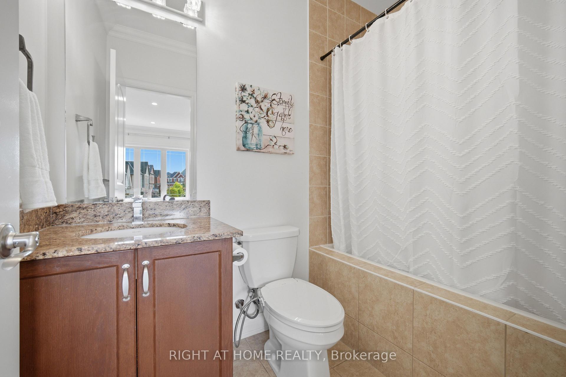 Photo 32 of 33 Keatley Drive, Vaughan, Patterson — HOMEH