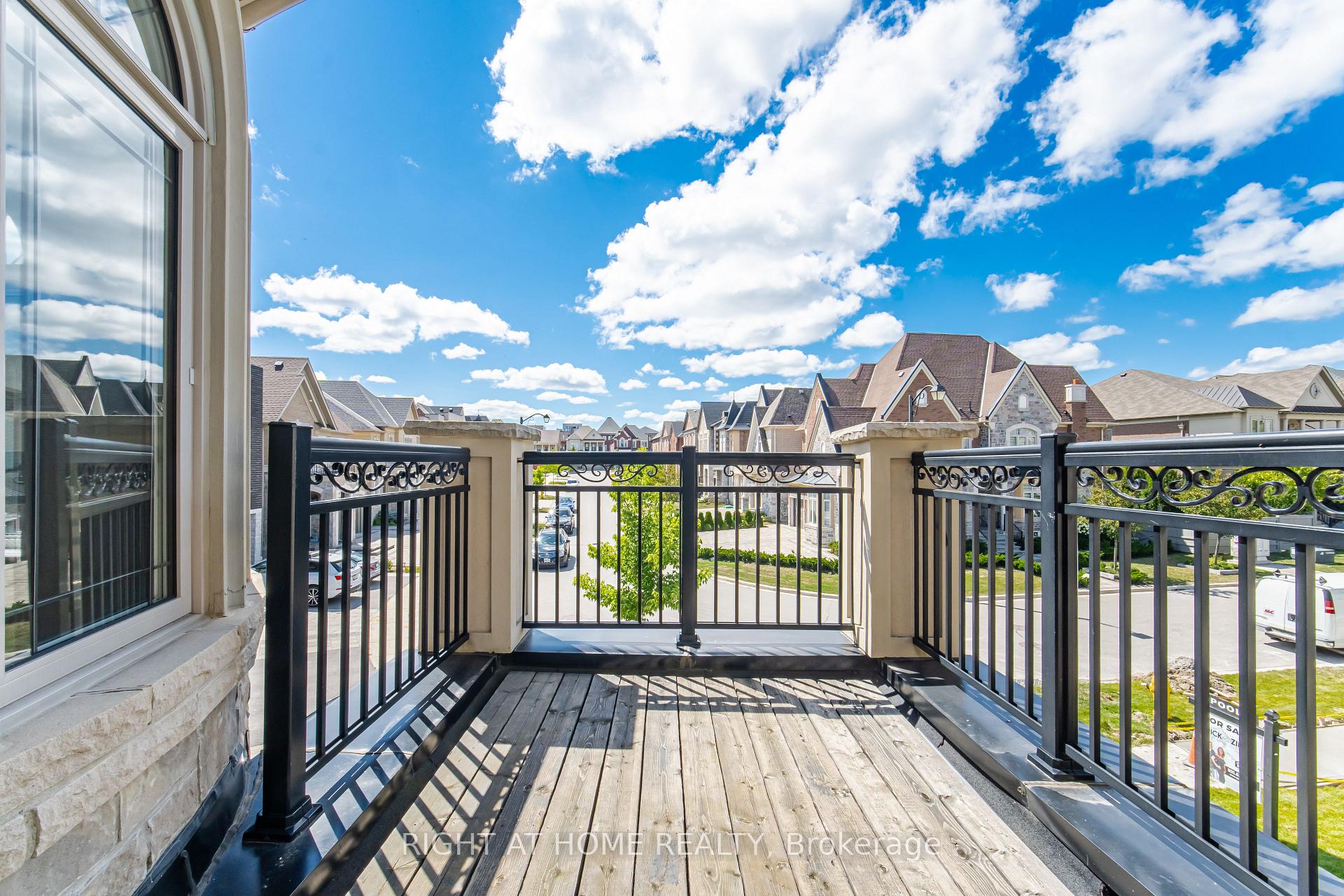 Photo 37 of 33 Keatley Drive, Vaughan, Patterson — HOMEH