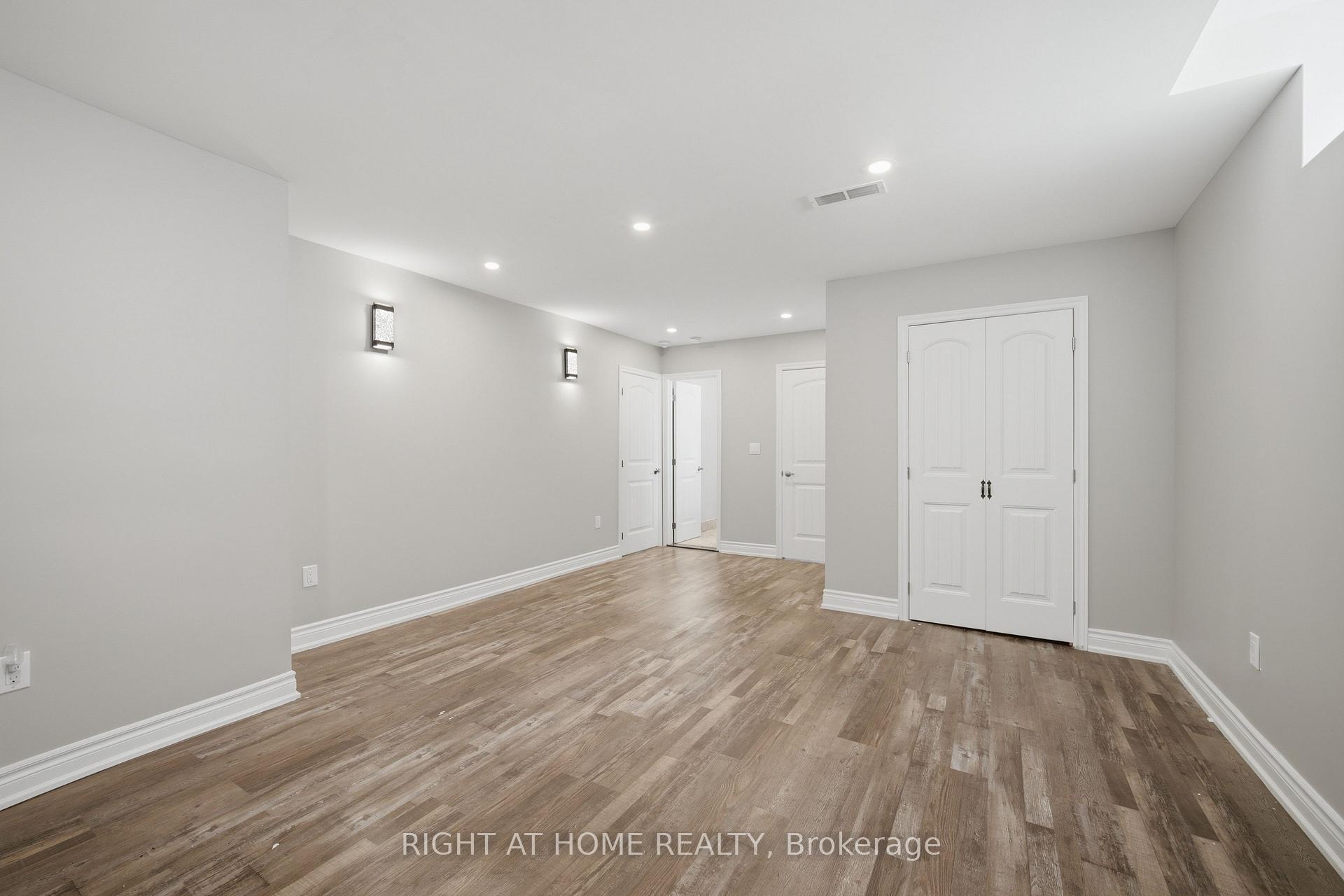 Photo 44 of 33 Keatley Drive, Vaughan, Patterson — HOMEH