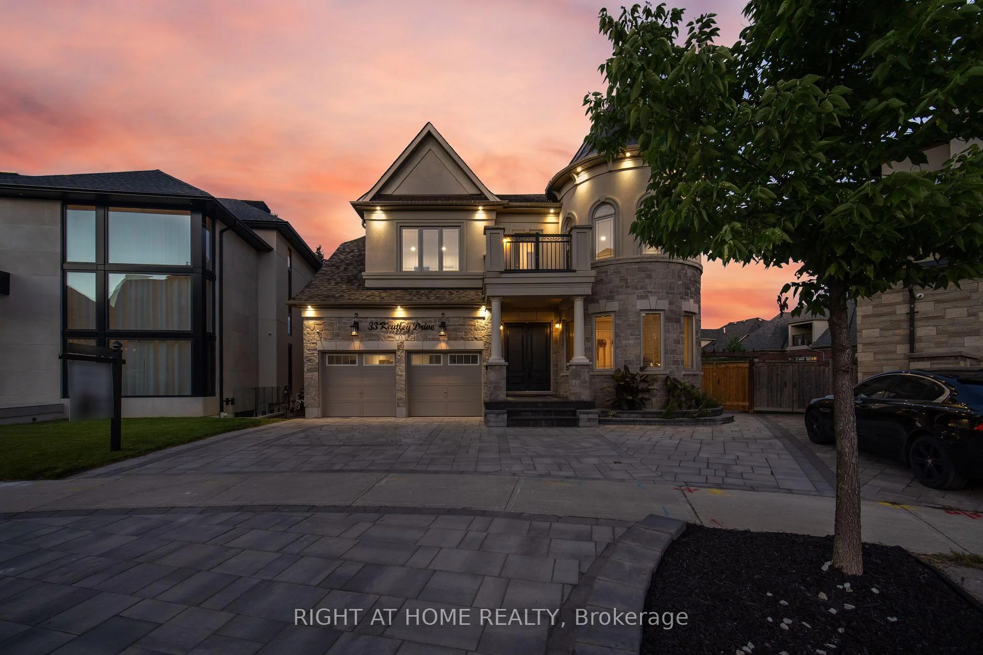 Photo 4 of 33 Keatley Drive, Vaughan, Patterson — HOMEH
