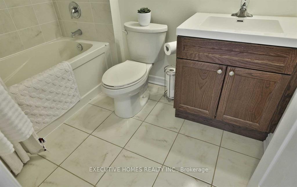 Photo 10 of 288 Reis Place, Milton, Ford — HOMEH