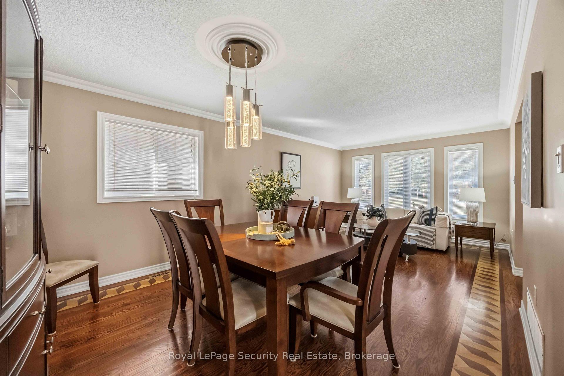 Photo 9 of 46 Birchway Place, Halton Hills, Acton — HOMEH
