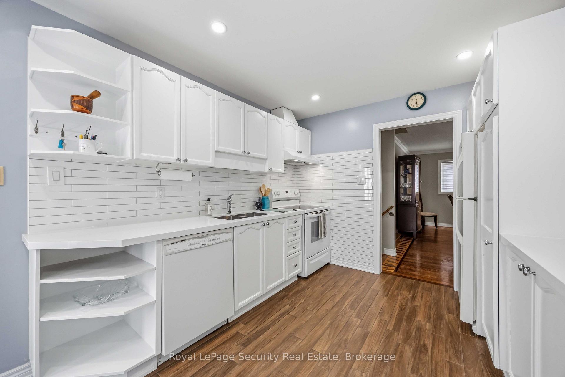 Photo 14 of 46 Birchway Place, Halton Hills, Acton — HOMEH