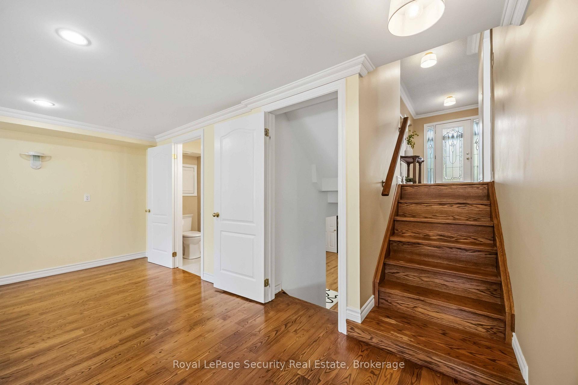 Photo 33 of 46 Birchway Place, Halton Hills, Acton — HOMEH