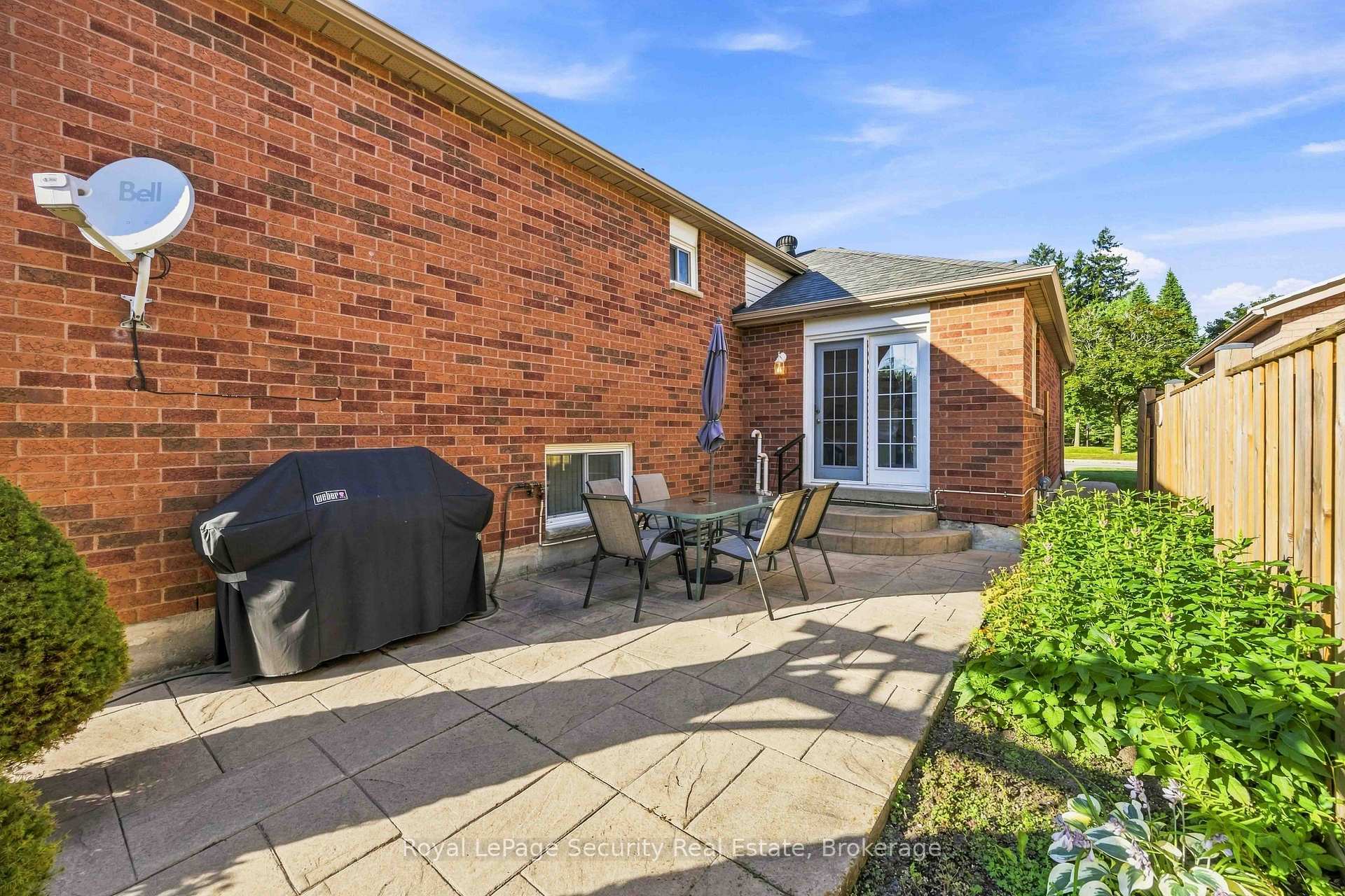 Photo 47 of 46 Birchway Place, Halton Hills, Acton — HOMEH