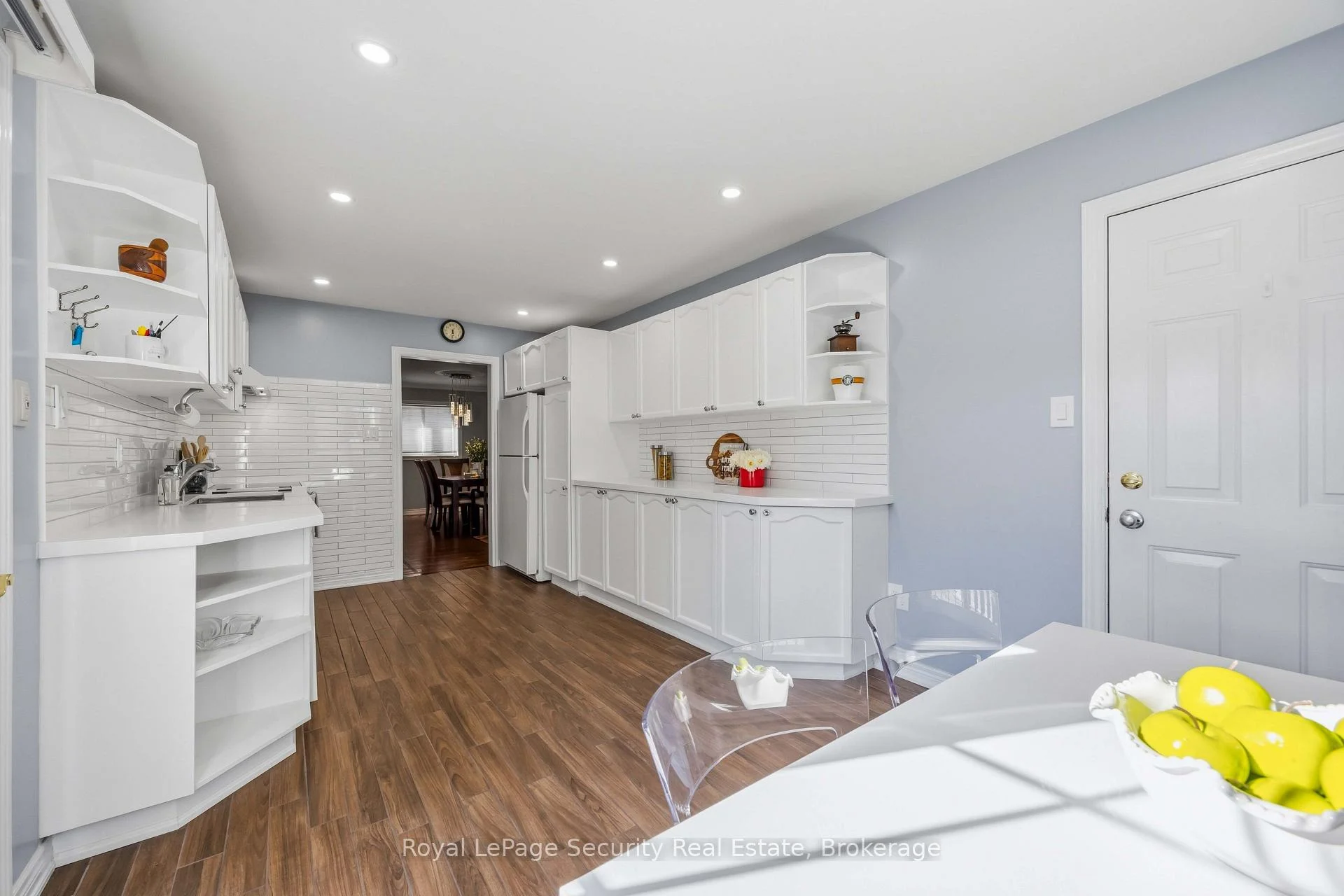 Photo 19 of 46 Birchway Place, Halton Hills, Acton — HOMEH