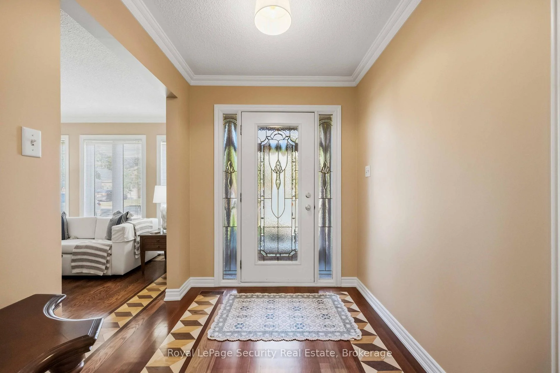 Photo 21 of 46 Birchway Place, Halton Hills, Acton — HOMEH