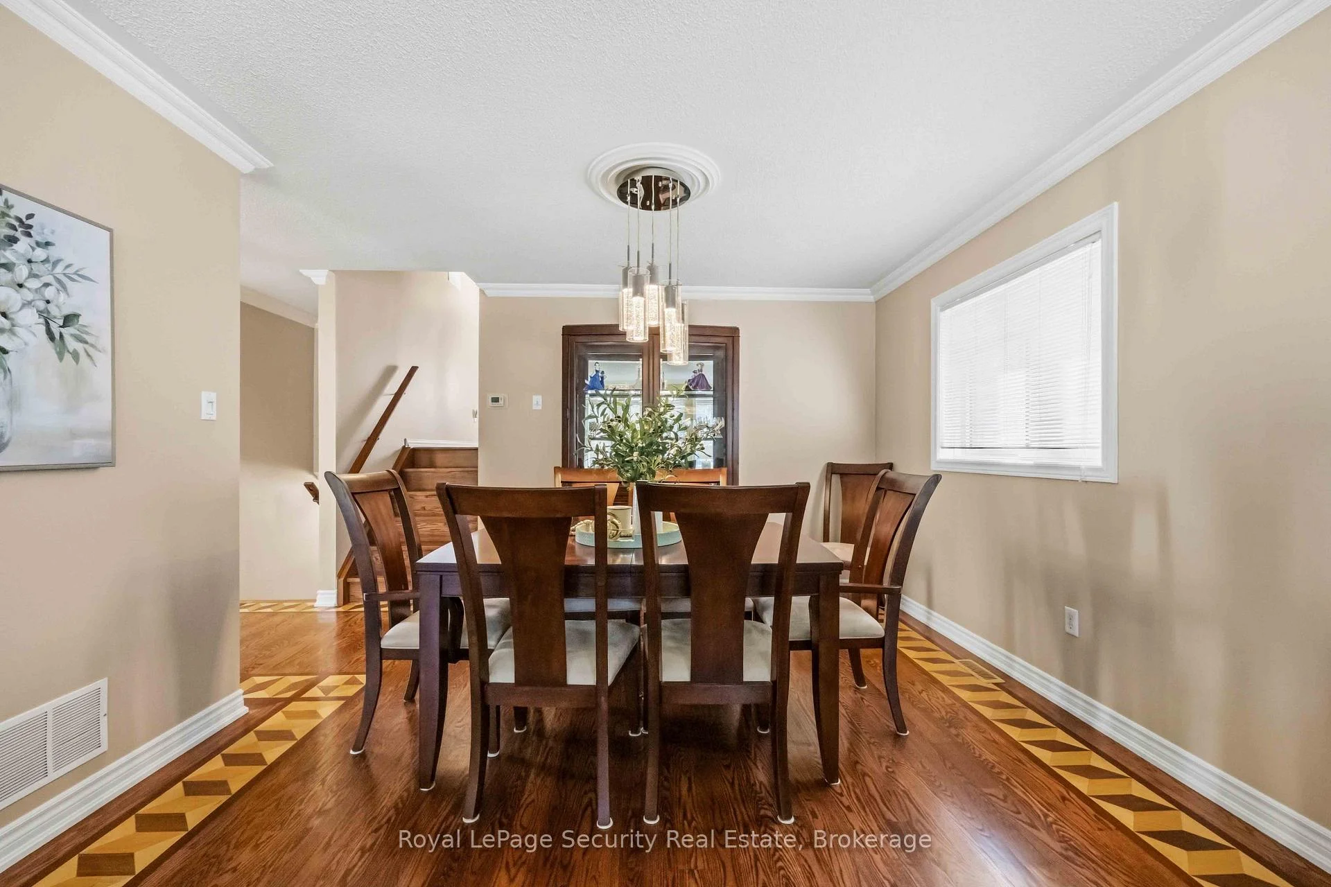 Photo 23 of 46 Birchway Place, Halton Hills, Acton — HOMEH