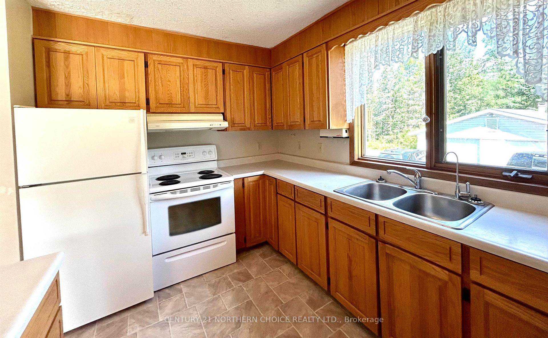 Photo 4 of 956 Highway 611S, Alberton, TB-401 — HOMEH
