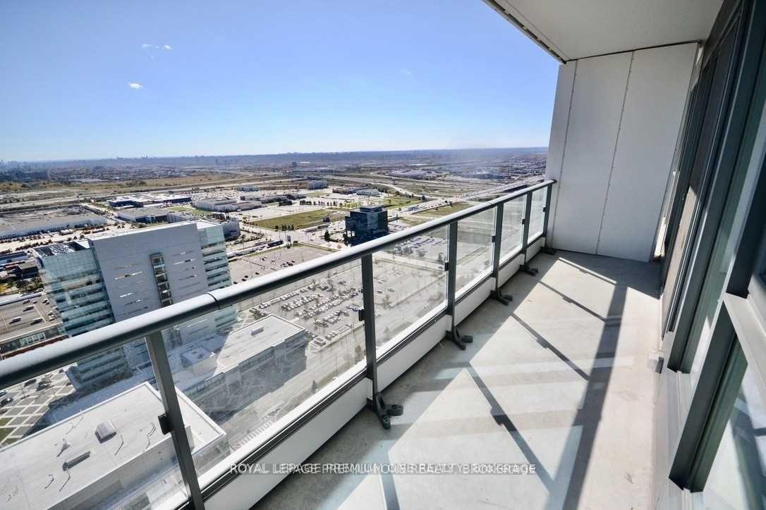 Photo 5 of 5 Buttermill Avenue, Vaughan, Vaughan Corporate Centre — HOMEH