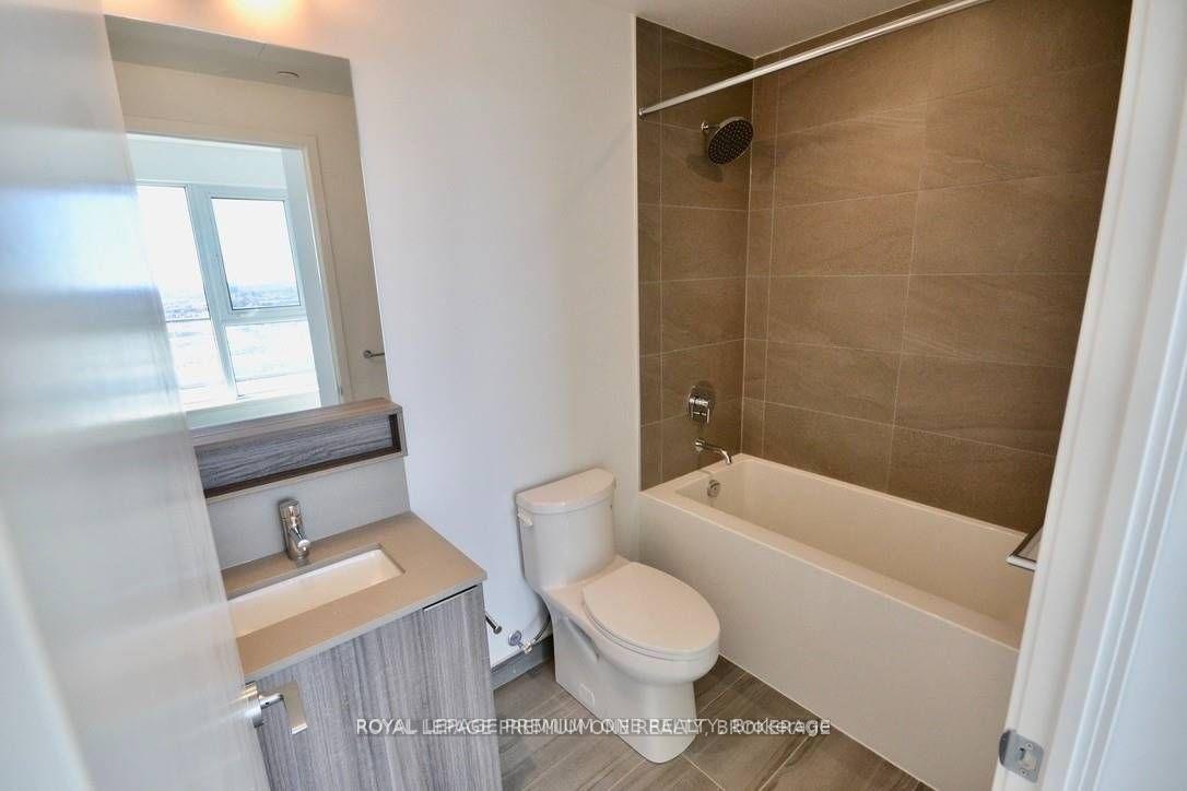 Photo 9 of 5 Buttermill Avenue, Vaughan, Vaughan Corporate Centre — HOMEH