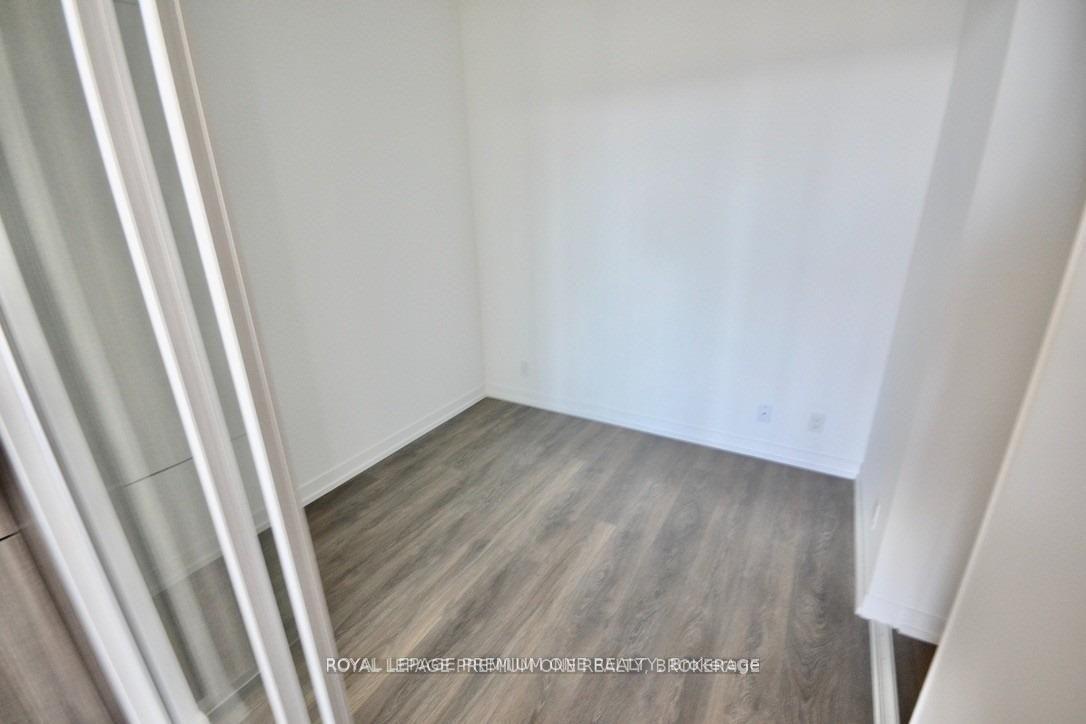 Photo 13 of 5 Buttermill Avenue, Vaughan, Vaughan Corporate Centre — HOMEH