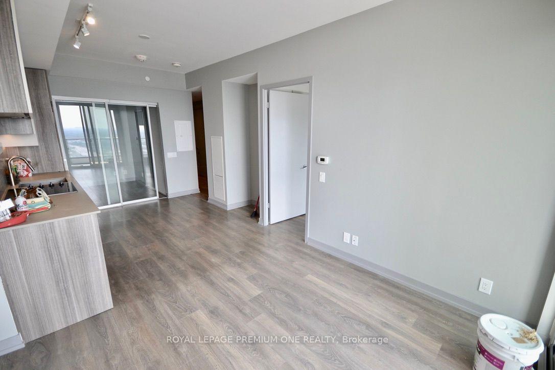Photo 12 of 5 Buttermill Avenue, Vaughan, Vaughan Corporate Centre — HOMEH