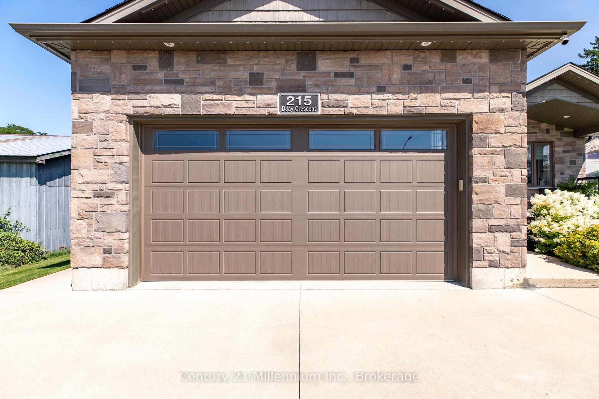Photo 4 of 215 Djay Crescent, West Grey — HOMEH