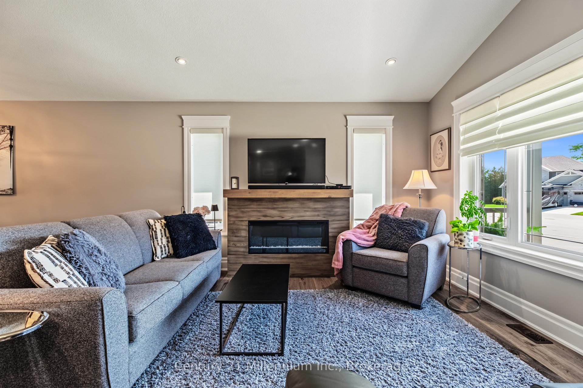 Photo 9 of 215 Djay Crescent, West Grey — HOMEH