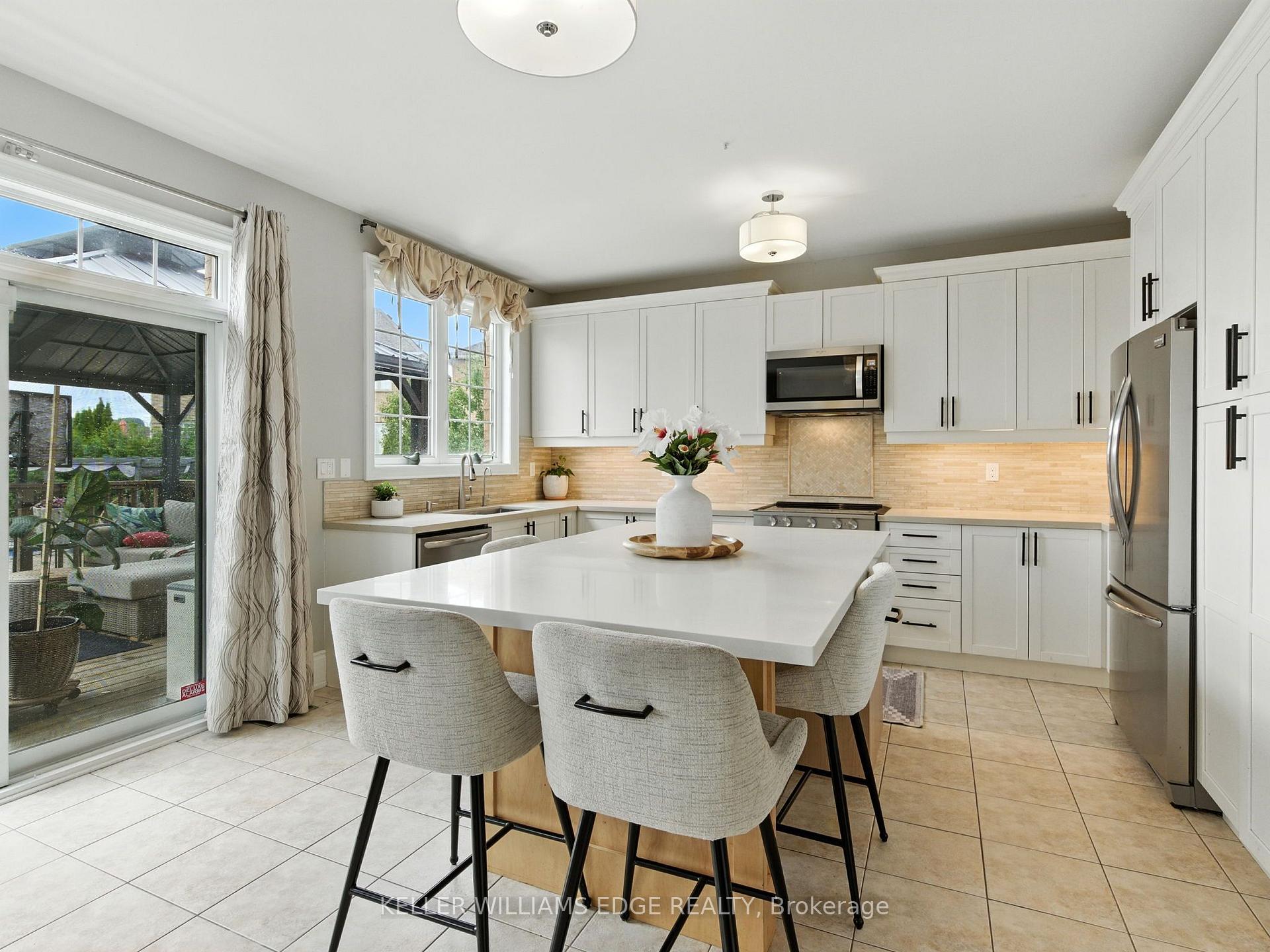 Photo 6 of 200 Giddings Crescent, Milton, Scott — HOMEH