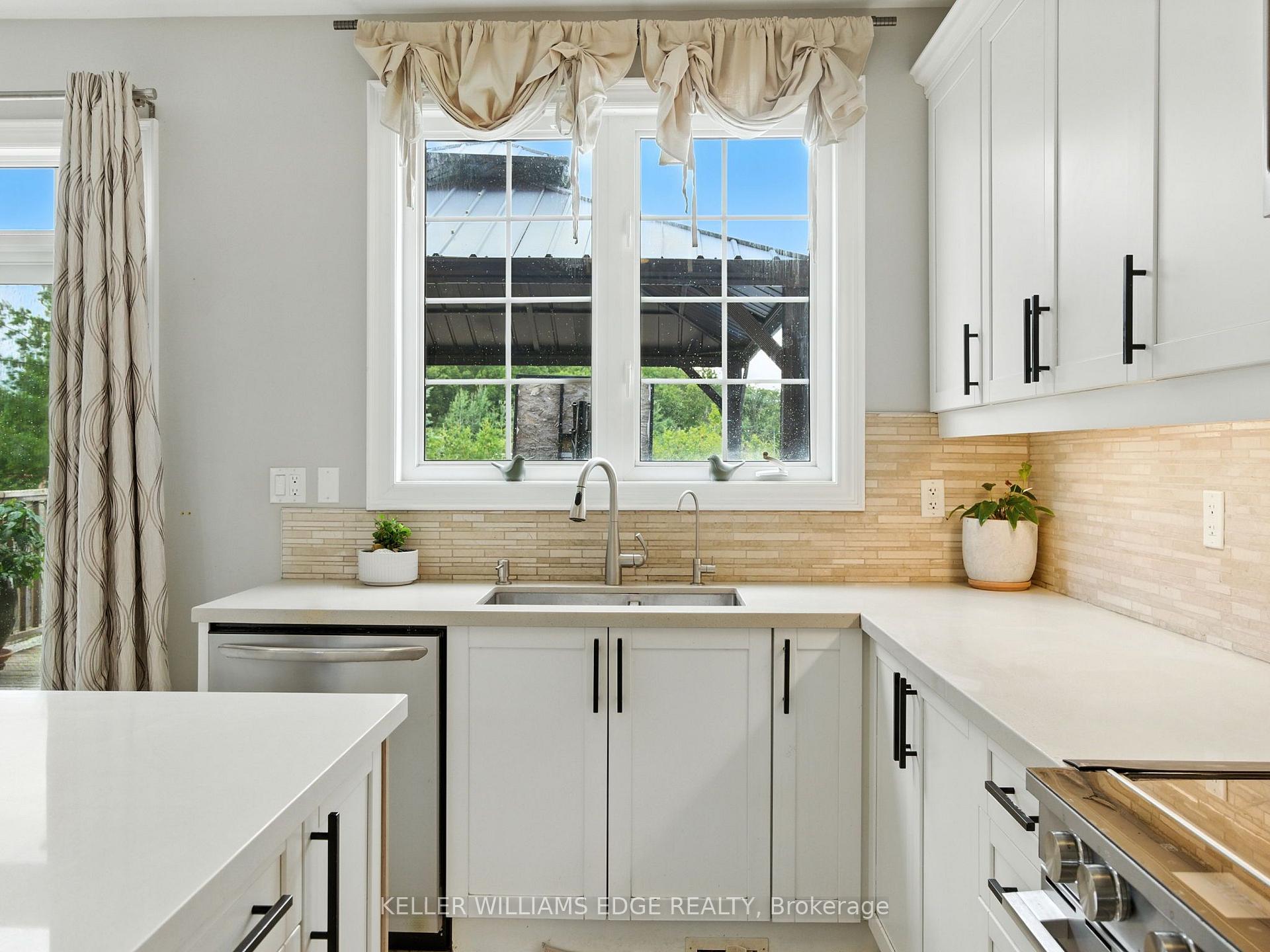 Photo 9 of 200 Giddings Crescent, Milton, Scott — HOMEH