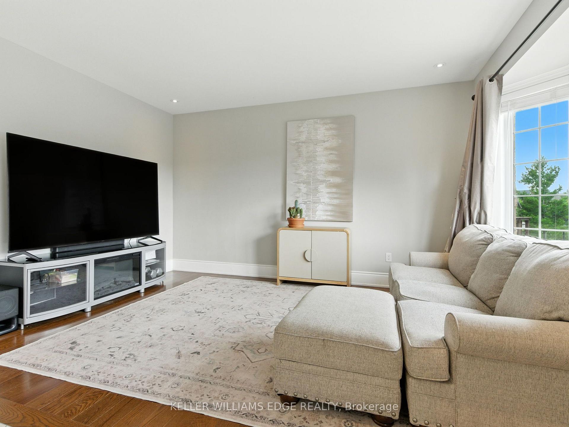 Photo 11 of 200 Giddings Crescent, Milton, Scott — HOMEH
