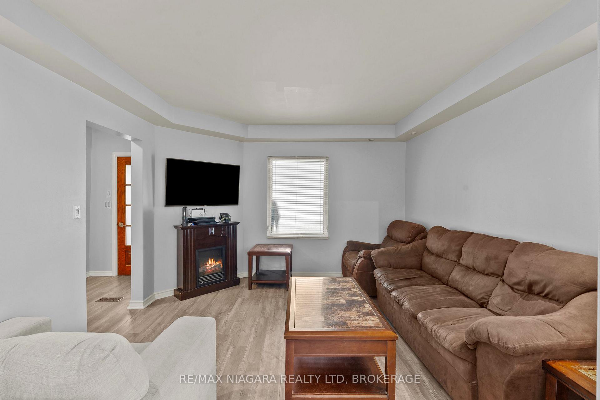 Photo 6 of 6293 Bellevue Street, Niagara Falls, Morrison — HOMEH