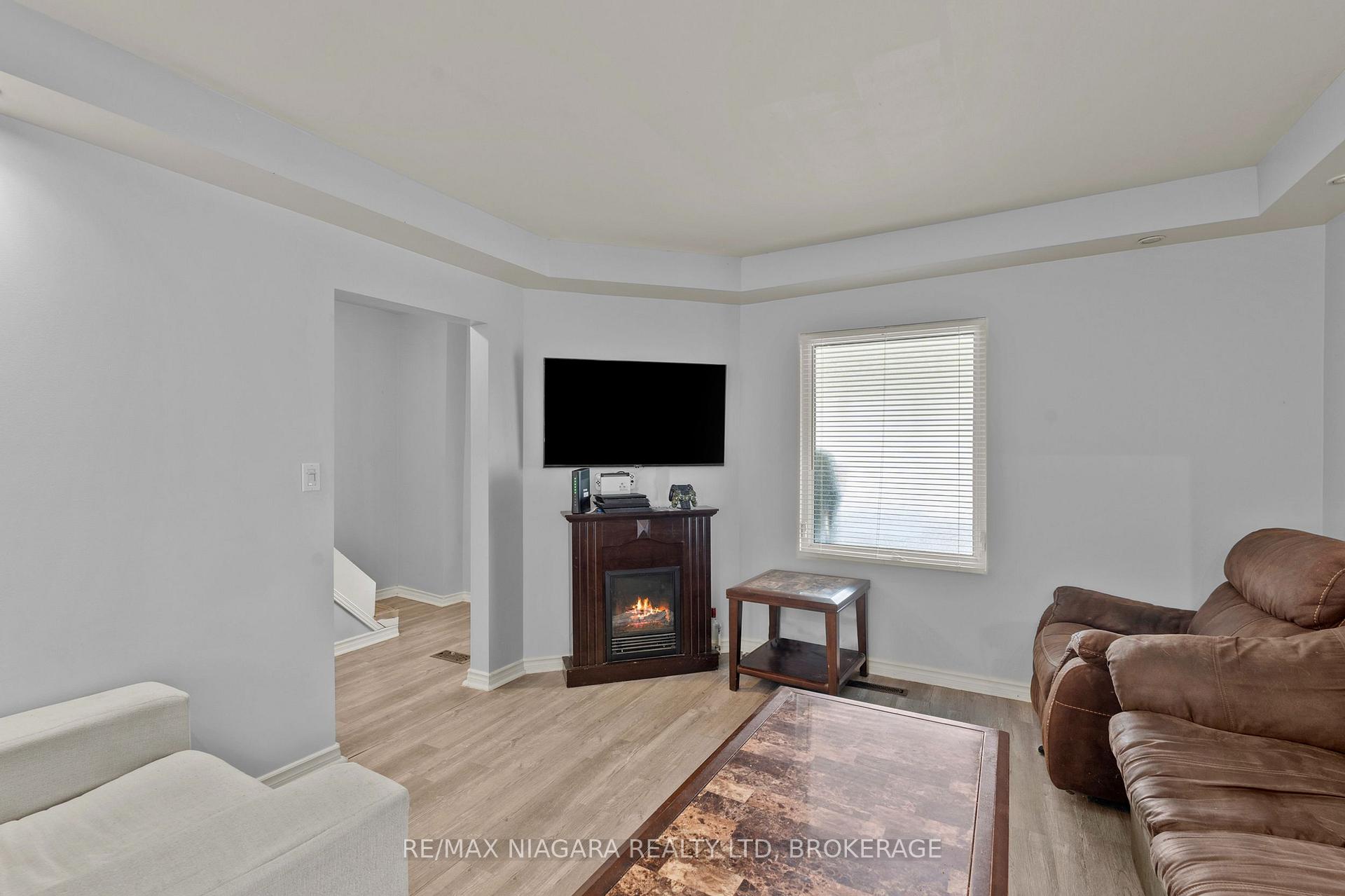Photo 7 of 6293 Bellevue Street, Niagara Falls, Morrison — HOMEH