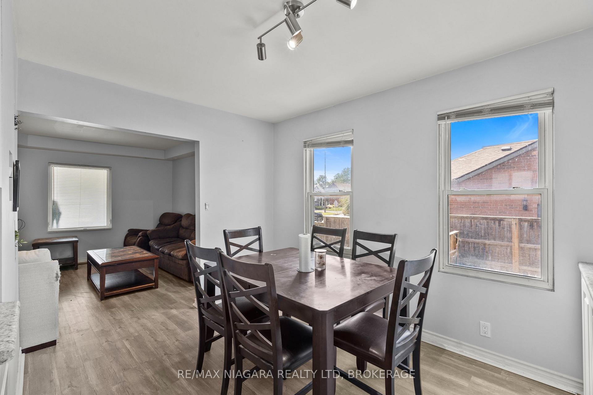Photo 13 of 6293 Bellevue Street, Niagara Falls, Morrison — HOMEH