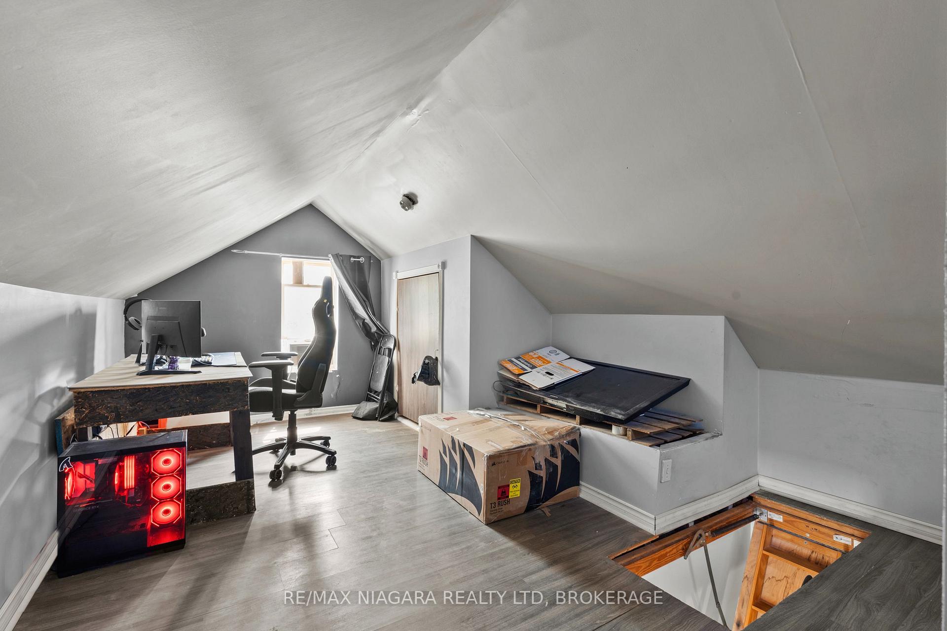 Photo 21 of 6293 Bellevue Street, Niagara Falls, Morrison — HOMEH