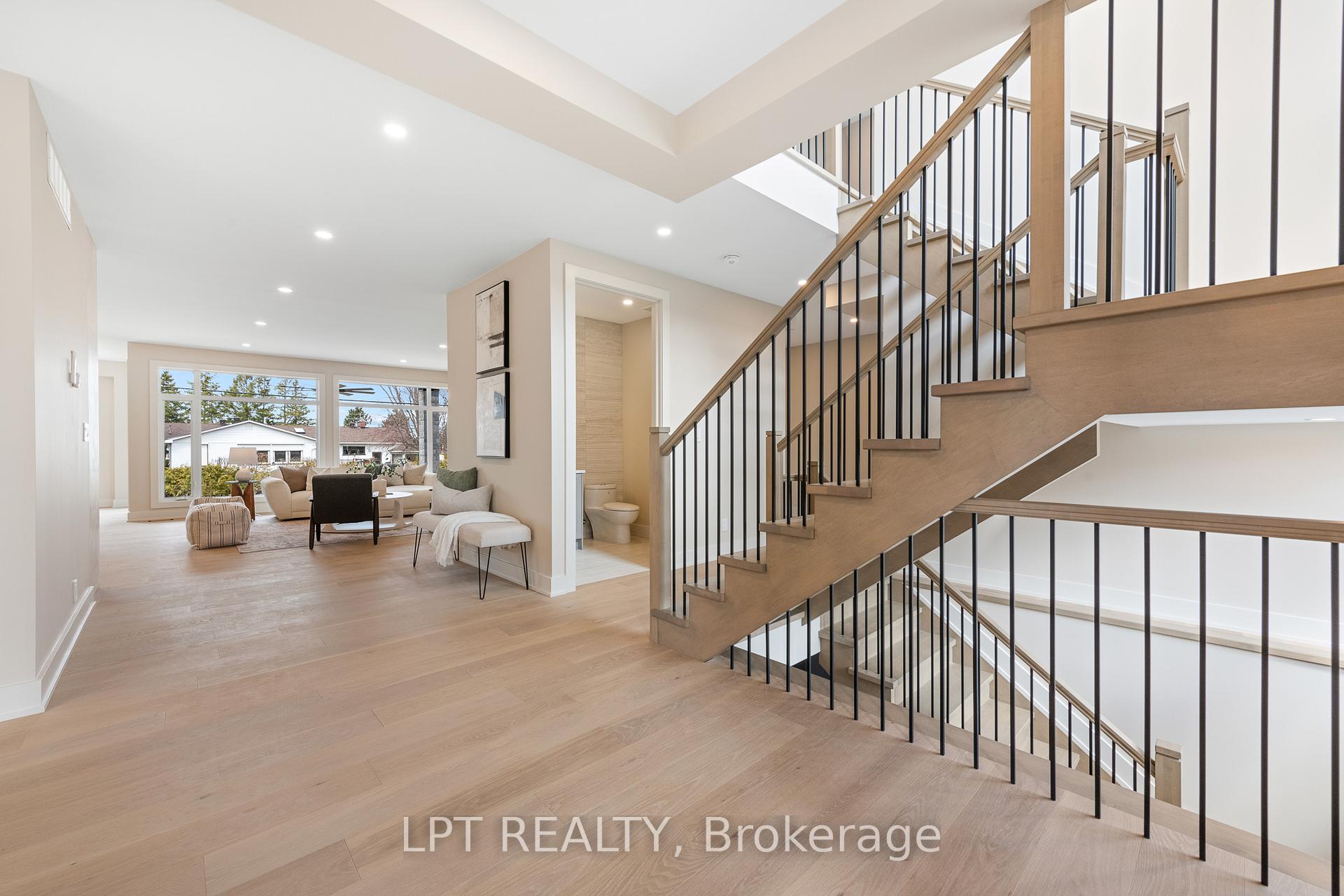 Photo 5 of 15 Briggs Avenue, Ottawa, Pineglen/Country Place — HOMEH