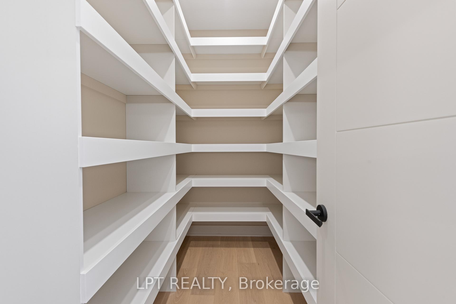 Photo 9 of 15 Briggs Avenue, Ottawa, Pineglen/Country Place — HOMEH