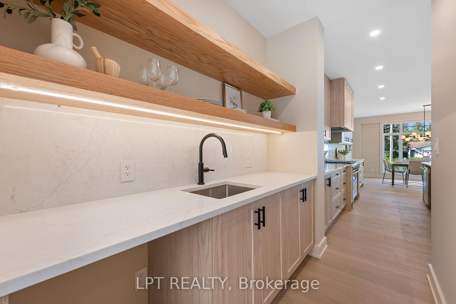 Photo 10 of 15 Briggs Avenue, Ottawa, Pineglen/Country Place — HOMEH