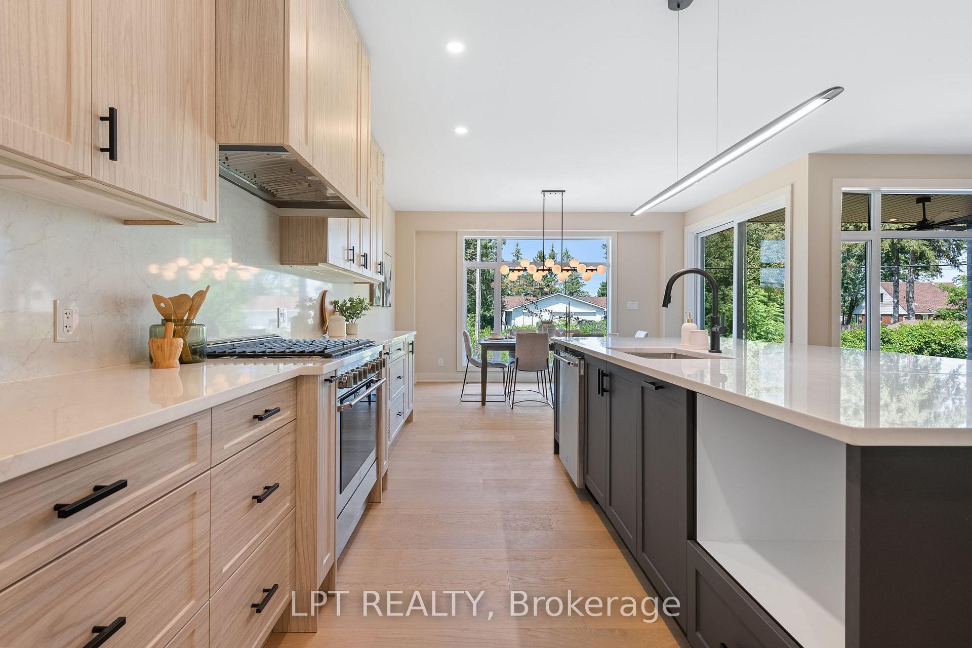 Photo 15 of 15 Briggs Avenue, Ottawa, Pineglen/Country Place — HOMEH