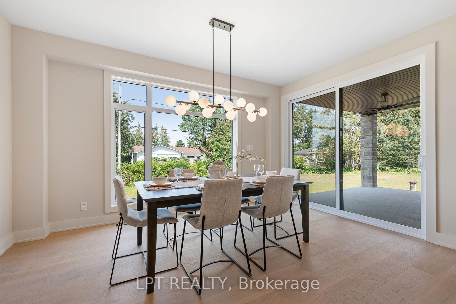 Photo 18 of 15 Briggs Avenue, Ottawa, Pineglen/Country Place — HOMEH